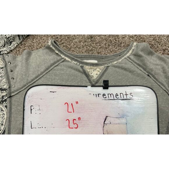 Vintage y2k Women's Grey Floral Lace Miss Me Long Sleeve Shirt Size Medium - Picture 7 of 7